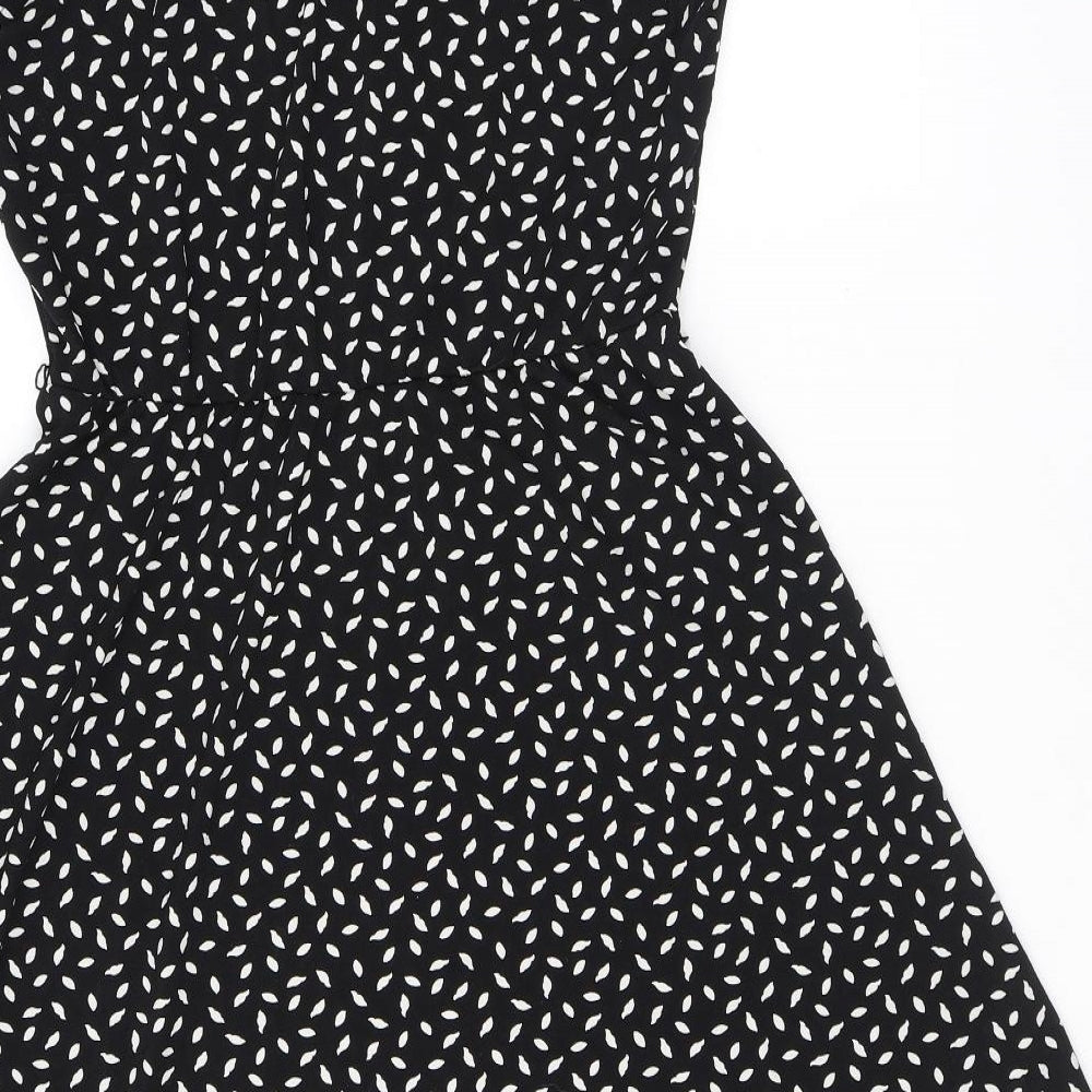 H&M Womens Black Geometric Polyester A-Line Size M V-Neck Pullover