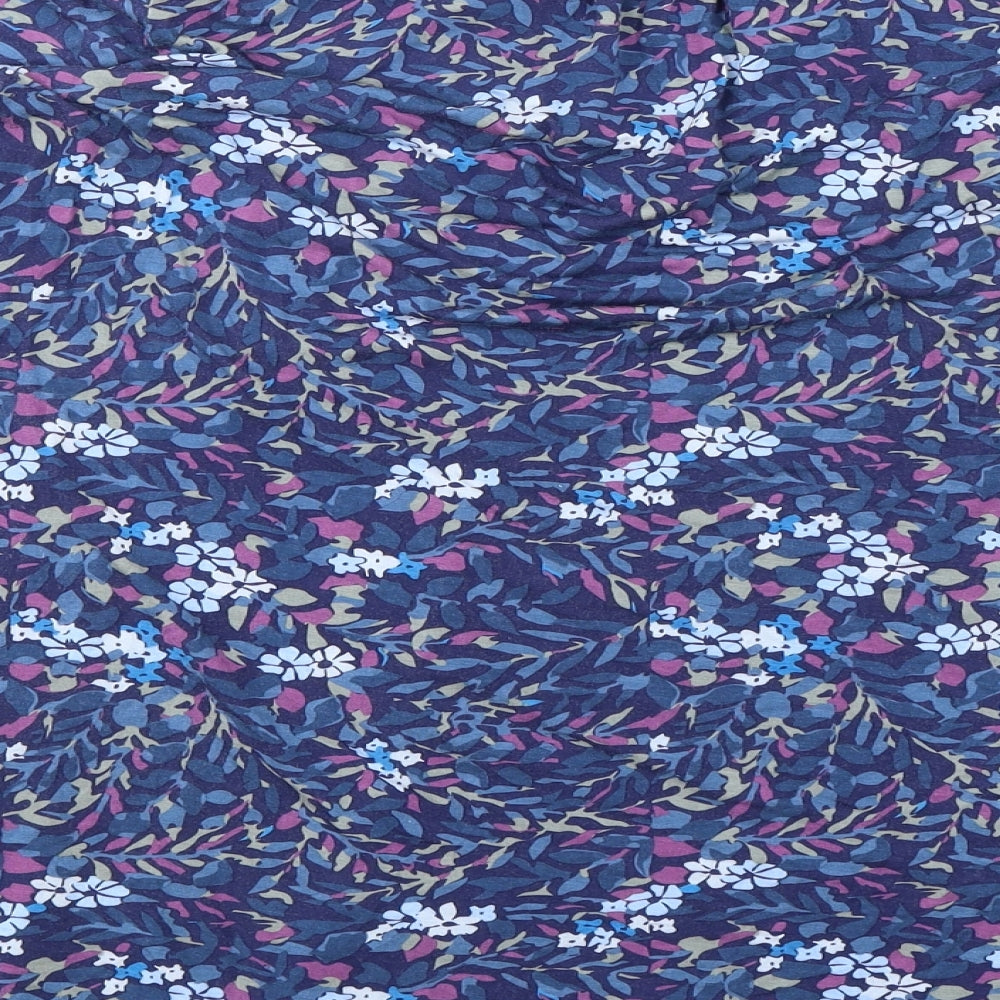 Patra Womens Multicoloured Geometric Viscose Basic T-Shirt Size M V-Neck