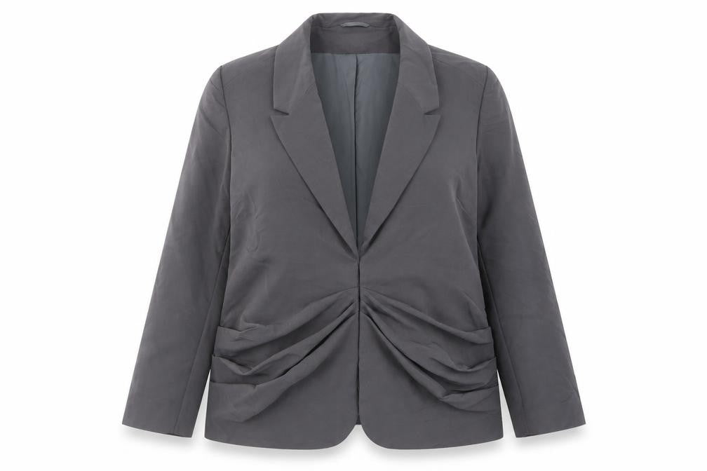 Front view of IsabellaCole women’s grey jacket blazer, size UK 18, hook & eye