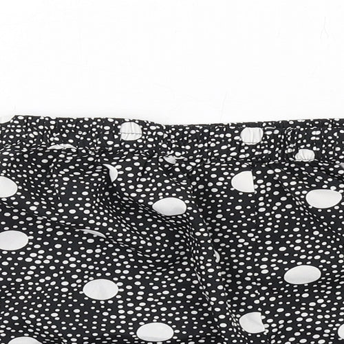 Boohoo Womens Black Polka Dot Polyester Bermuda Shorts Size 6 Regular Pull On