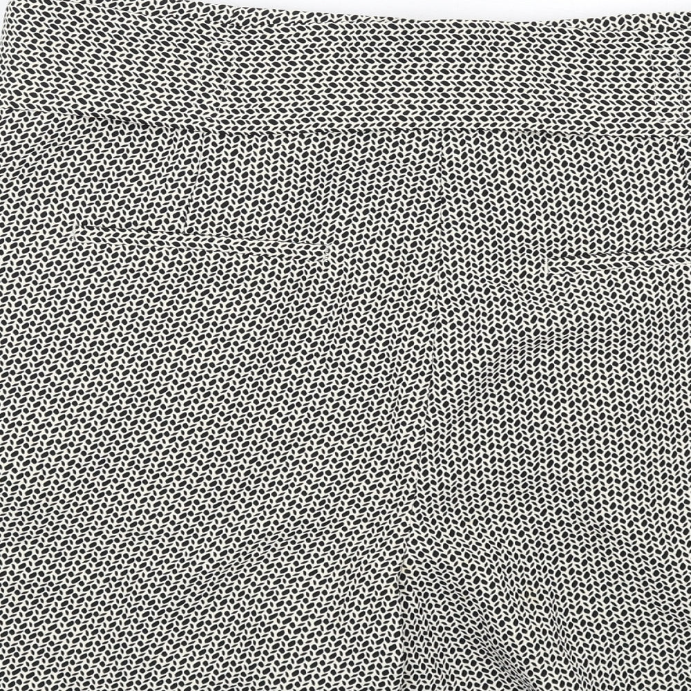 H&M Womens Black Geometric Polyester Paperbag Shorts Size 14 Regular Zip