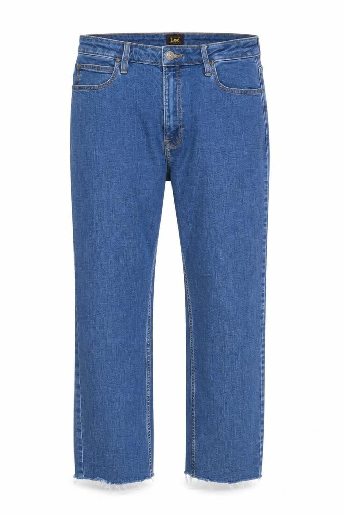 Front view of Lee men’s blue cotton straight jeans, size 31, in regular zip