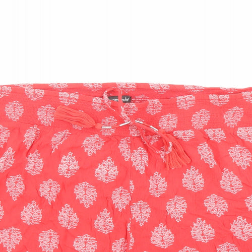 Bonmarché Womens Red Geometric Viscose Bermuda Shorts Size 22 L4 in Regular Pull On