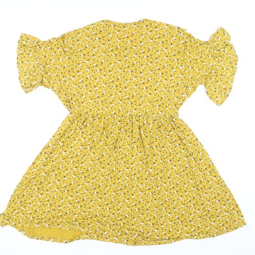 Boohoo Womens Yellow Floral Trivinyl A-Line Size 14 Round Neck Pullover