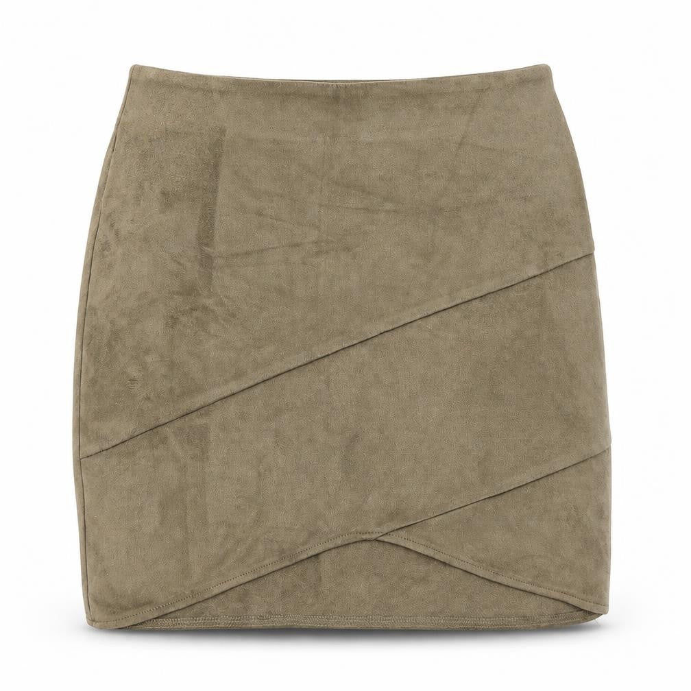 Front view of Missguided women’s green polyester a-line skirt, size UK 8, zip