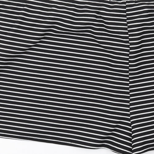 Boohoo Womens Black Striped Polyester Basic Shorts Size 22 Regular Pull On