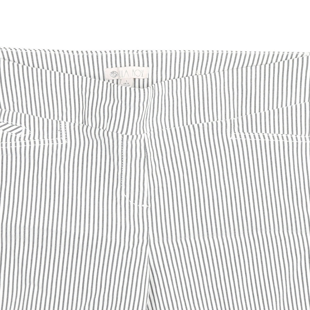 Lila Rose Womens White Pinstripe Viscose Basic Shorts Size 14 L10 in Regular Zip