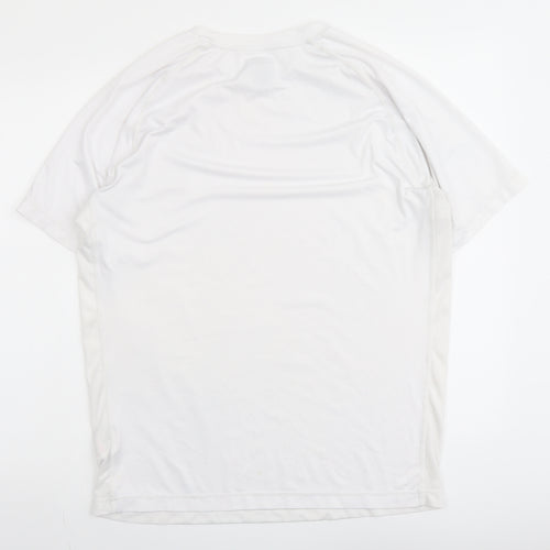 Umbro Mens White Polyester T-Shirt Size 2XL Round Neck - Logo