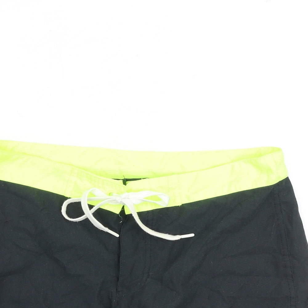 Nike Mens Black Polyester Bermuda Shorts Size S Regular Snap