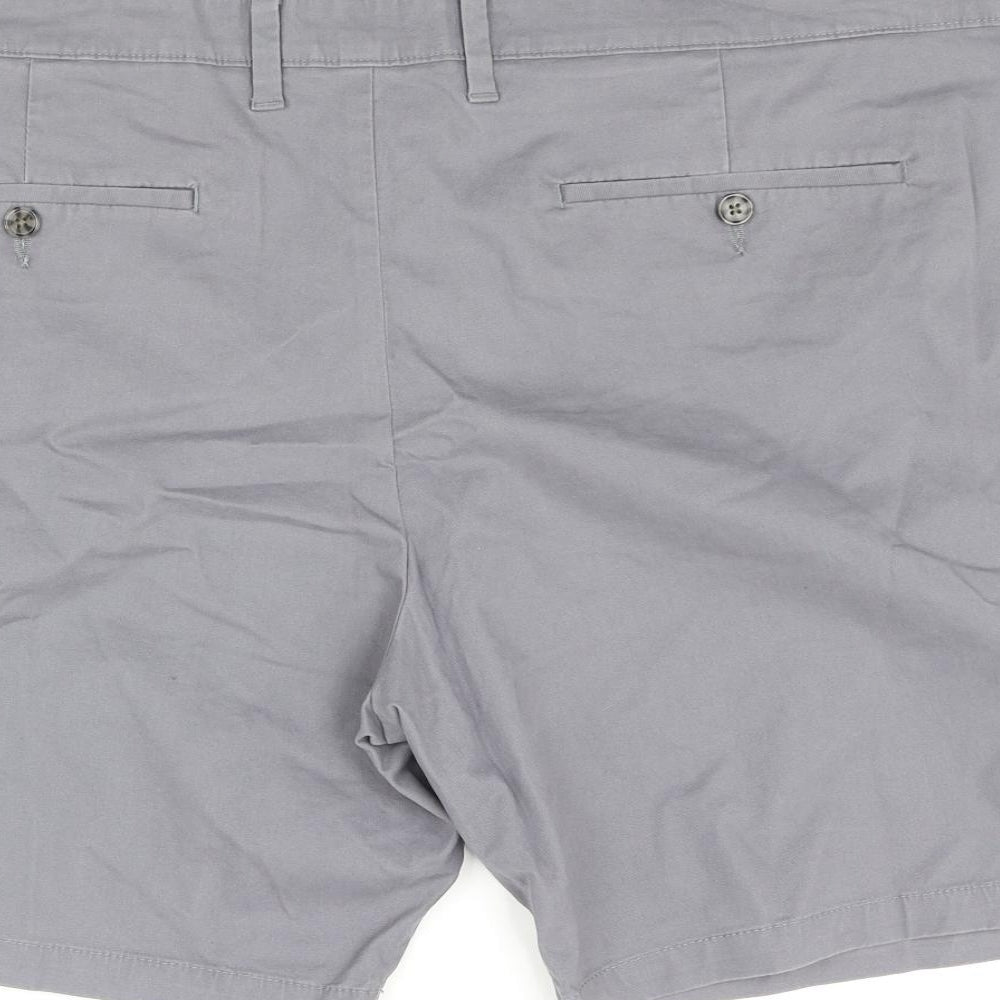 Marks and Spencer Mens Green Cotton Chino Shorts Size 44 in L8 in Regular Zip - Short Leg