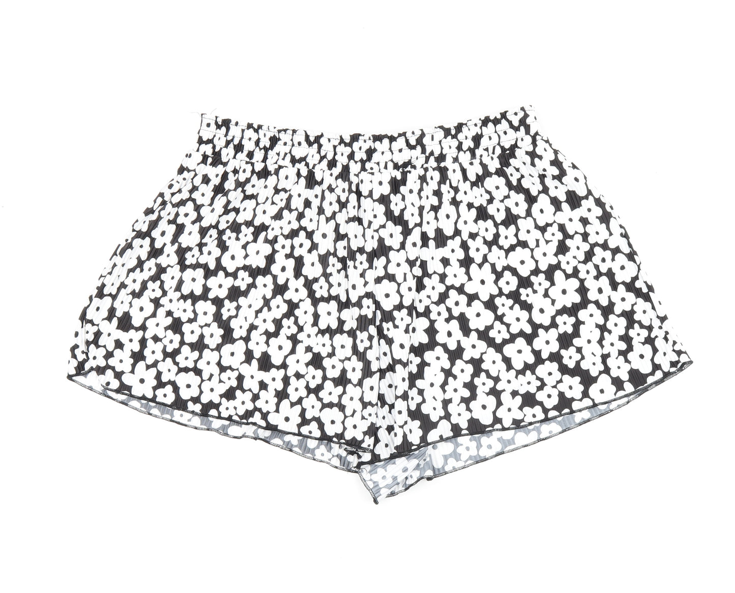 Bershka Womens Black Floral Polyester Basic Shorts Size 14 L3 in Regular Pull On - Pleated Detail