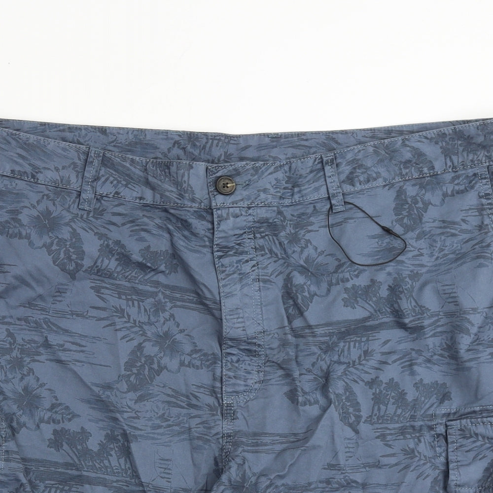 Marks and Spencer Mens Blue Floral Cotton Cargo Shorts Size 44 in L8 in Regular Zip