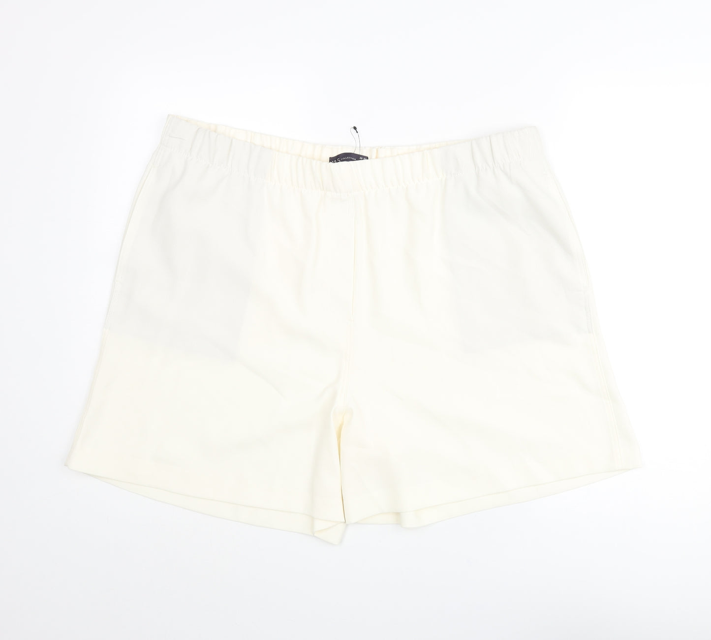 Marks and Spencer Womens Ivory Polyester Basic Shorts Size 20 L6 in Regular Pull On