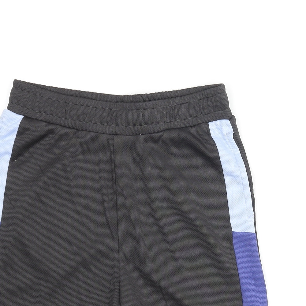 Marks and Spencer Boys Green Polyester Sweat Shorts Size 8-9 Years L9 in Regular - NYC Taped Side