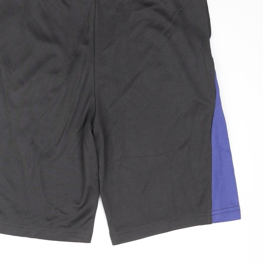 Marks and Spencer Boys Green Polyester Sweat Shorts Size 8-9 Years L9 in Regular - NYC Taped Side