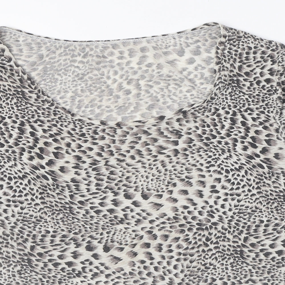 Marks and Spencer Womens Grey Animal Print Acrylic Basic T-Shirt Size 16 Round Neck - Leopard print