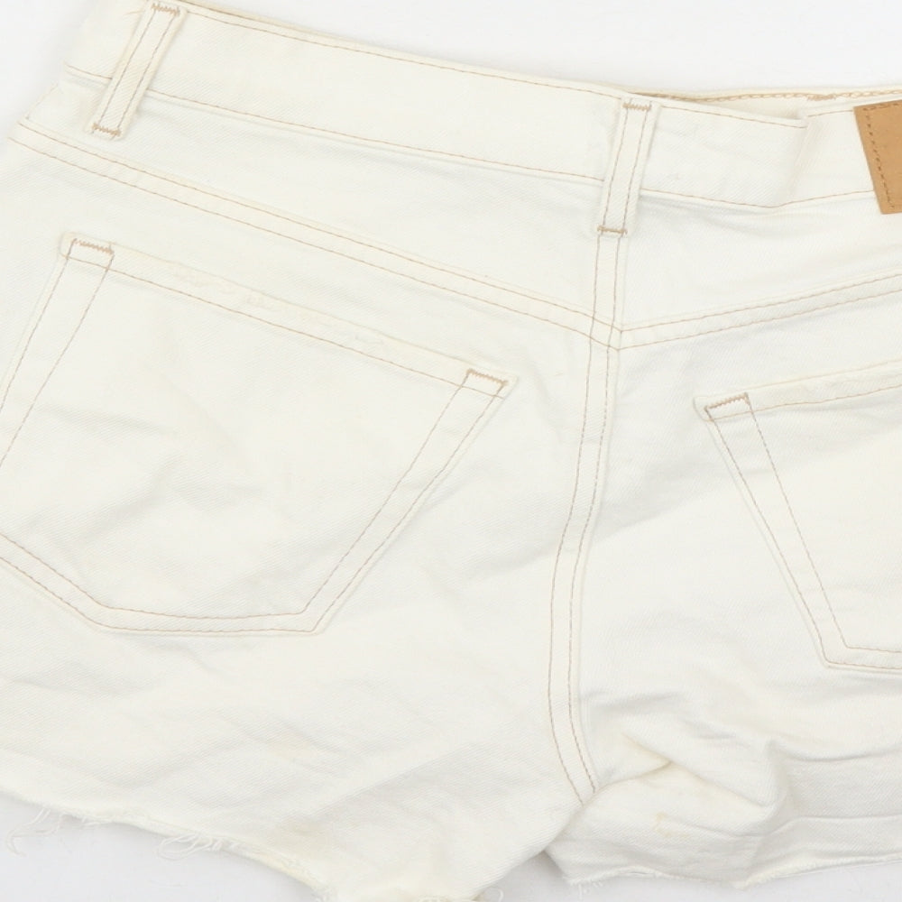 BDG Womens White Cotton Basic Shorts Size 30 in L3 in Regular Zip