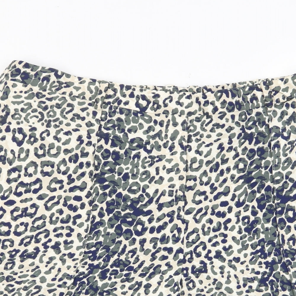 Marks and Spencer Womens Multicoloured Animal Print Polyester Bermuda Shorts Size 20 L10 in Regular Pull On - Pleated