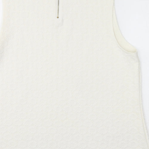 New Look Womens White Polyester Basic Tank Size 18 Round Neck - Embossed Flowers