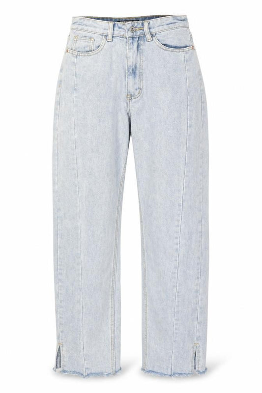 Front view of PRETTYLITTLETHING women’s blue cotton mom jeans, size UK 4, 32-inch leg regular zip