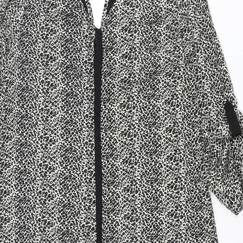 Biscote Womens Black Animal Print Polyester Shift Size S Collared Pullover - Cut Out Back Leopard Print