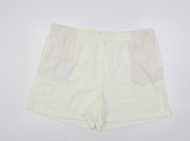 Marks and Spencer Womens Ivory Polyester Basic Shorts Size 24 L5 in Regular - Elastic Waist
