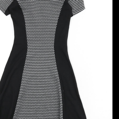 Divided by H&M Womens Black Geometric Polyester A-Line Size 6 Round Neck Pullover - Zig Zag Pattern
