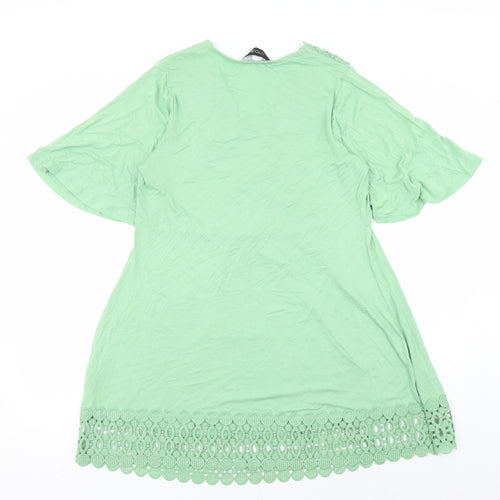 Yours Womens Green Viscose Basic T-Shirt Size 14 V-Neck - Crochet Detail