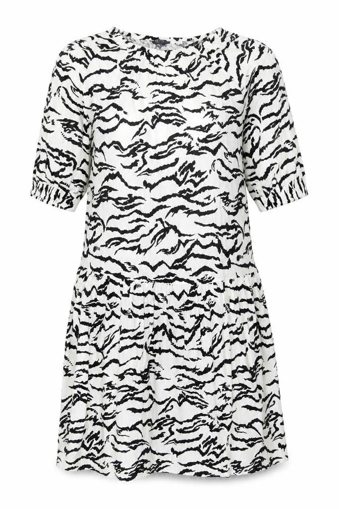 Front view of Marks & Spencer women’s white geometric cotton shift, size UK 10, boat neck pullover