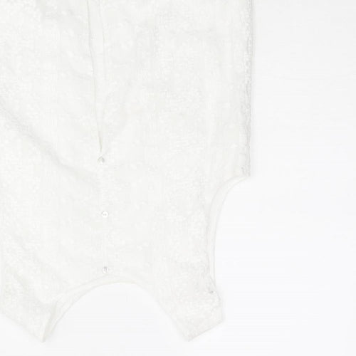 Mnago Womens White Geometric Polyester Camisole Blouse Size S Round Neck - Button Detail