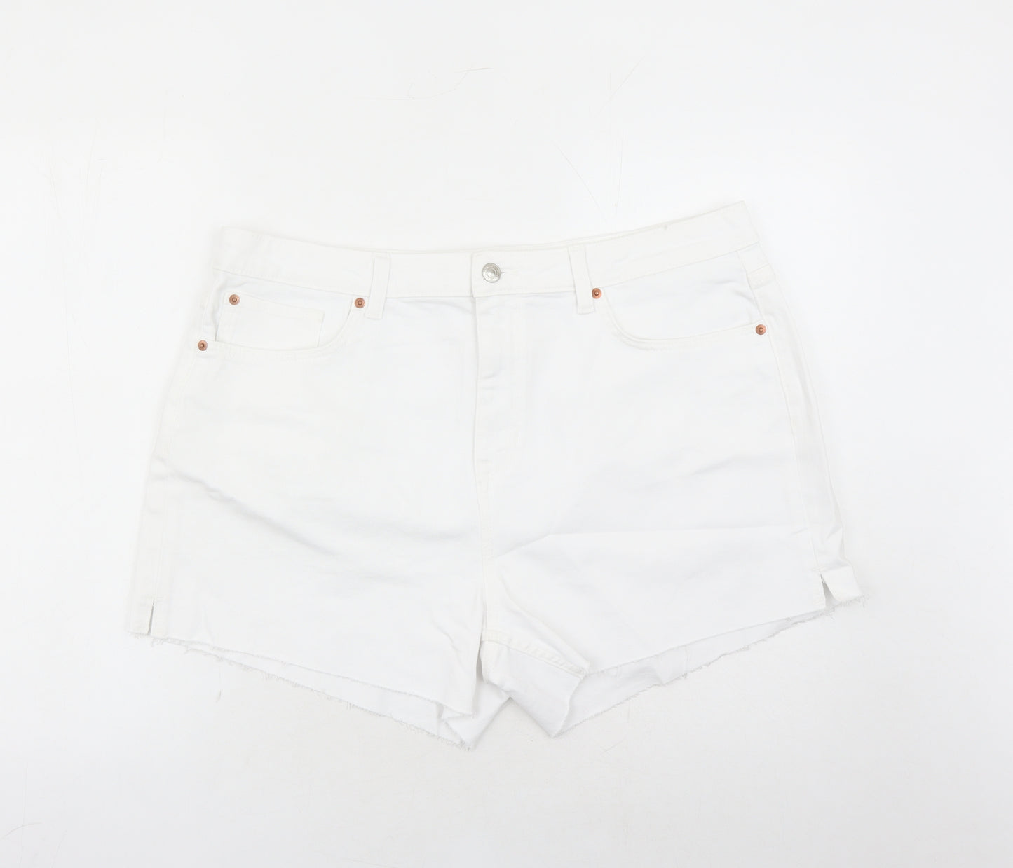 Marks and Spencer Womens White Cotton Mom Shorts Size 20 L4 in Regular Zip