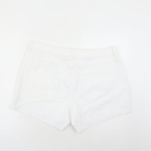 Marks and Spencer Womens White Cotton Mom Shorts Size 20 L4 in Regular Zip