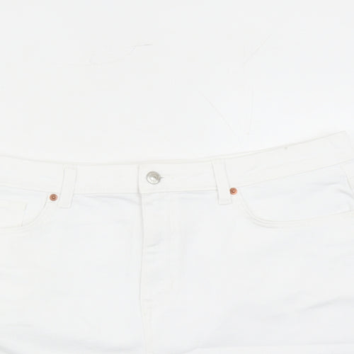 Marks and Spencer Womens White Cotton Mom Shorts Size 20 L4 in Regular Zip