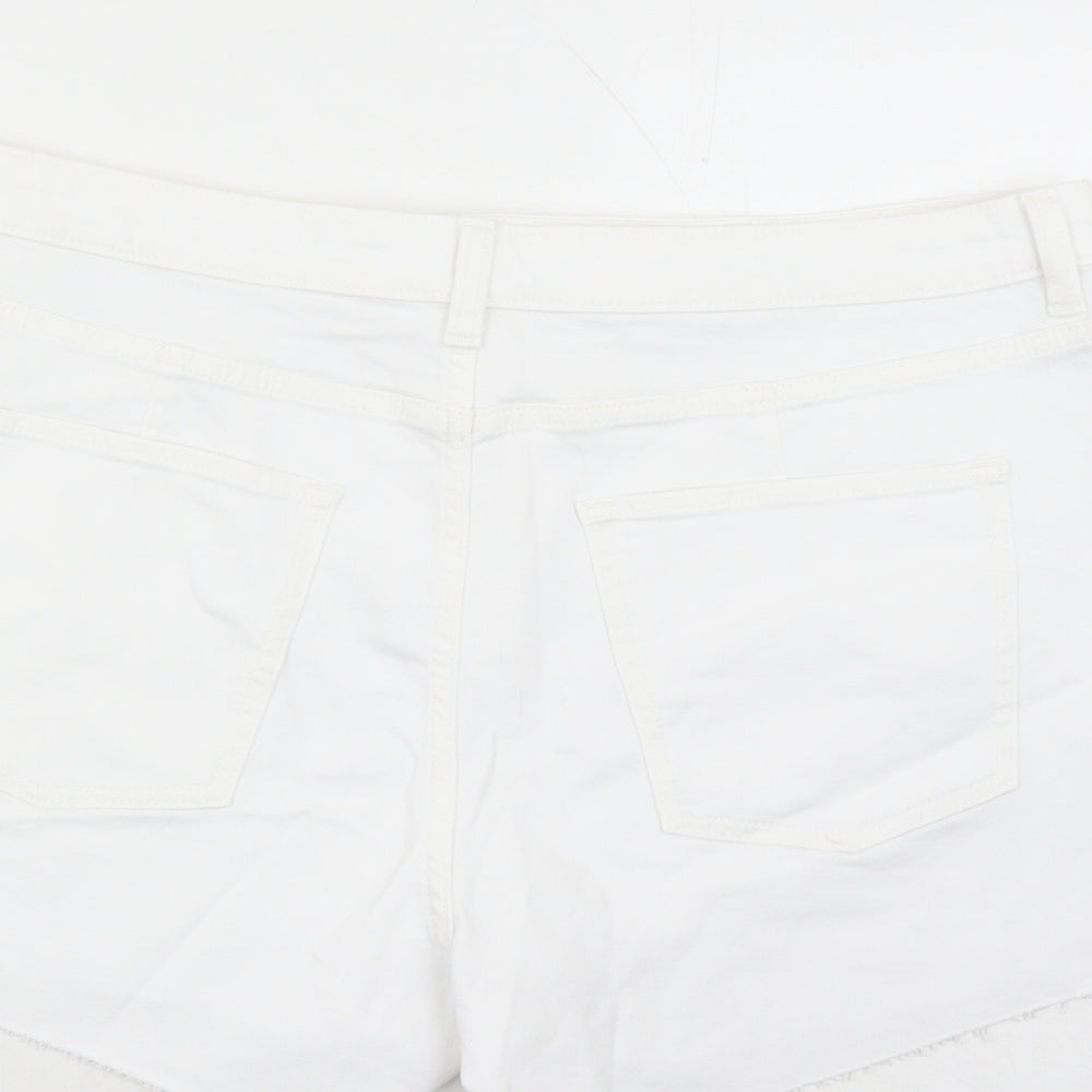 Marks and Spencer Womens White Cotton Mom Shorts Size 20 L4 in Regular Zip