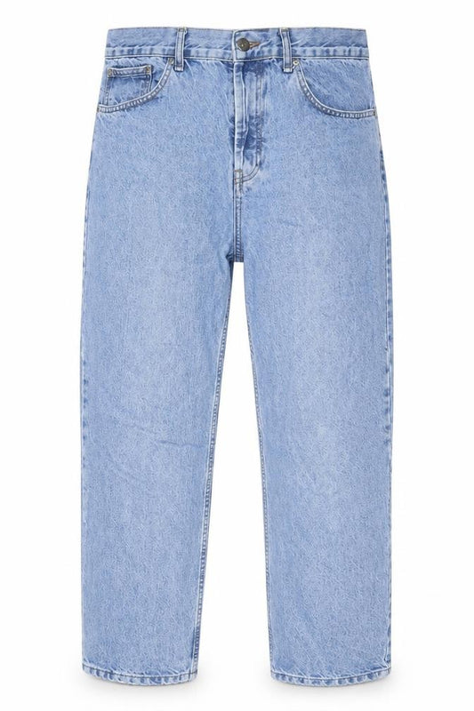 Front view of BDG women’s blue cotton boyfriend jeans, size UK 34, in, 32-inch leg regular button - pockets