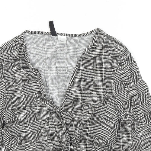 H&M Womens Black Check Viscose Basic Blouse Size 8 V-Neck