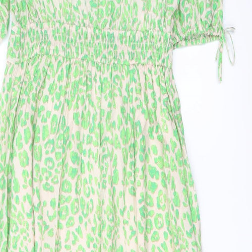 Marks and Spencer Womens Green Animal Print Viscose A-Line Size 12 V-Neck Pullover