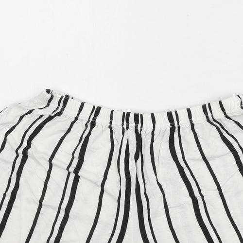 Nasty Gal Womens White Striped Vinyl Basic Shorts Size 6 Regular Pull On