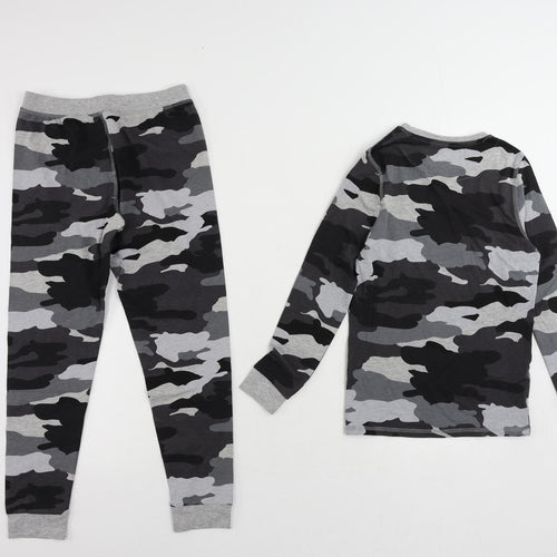 Marks and Spencer Boys Grey Camouflage Cotton Pyjama Set Size 8-9 Years Pullover