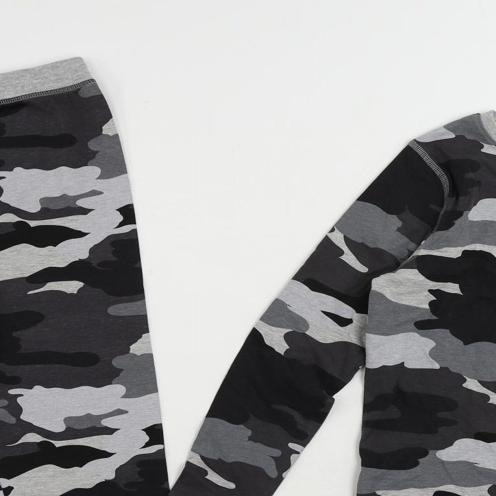 Marks and Spencer Boys Grey Camouflage Cotton Pyjama Set Size 8-9 Years Pullover