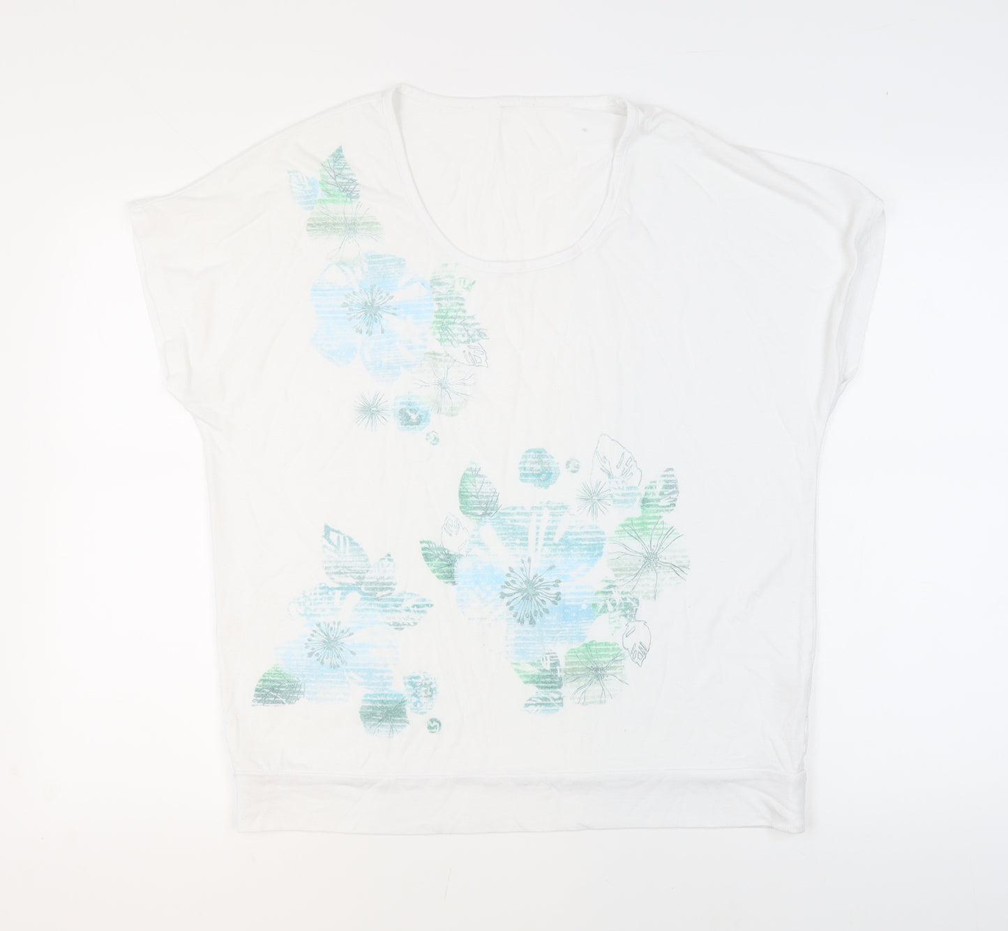 Bm Women's White Floral T-Shirt Size 18