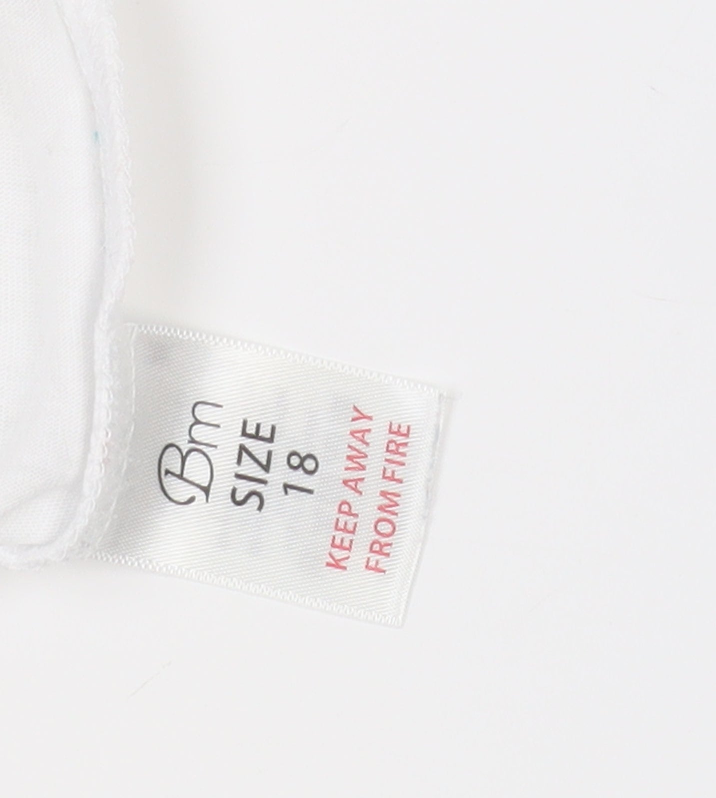 Bm Women's White Floral T-Shirt Size 18