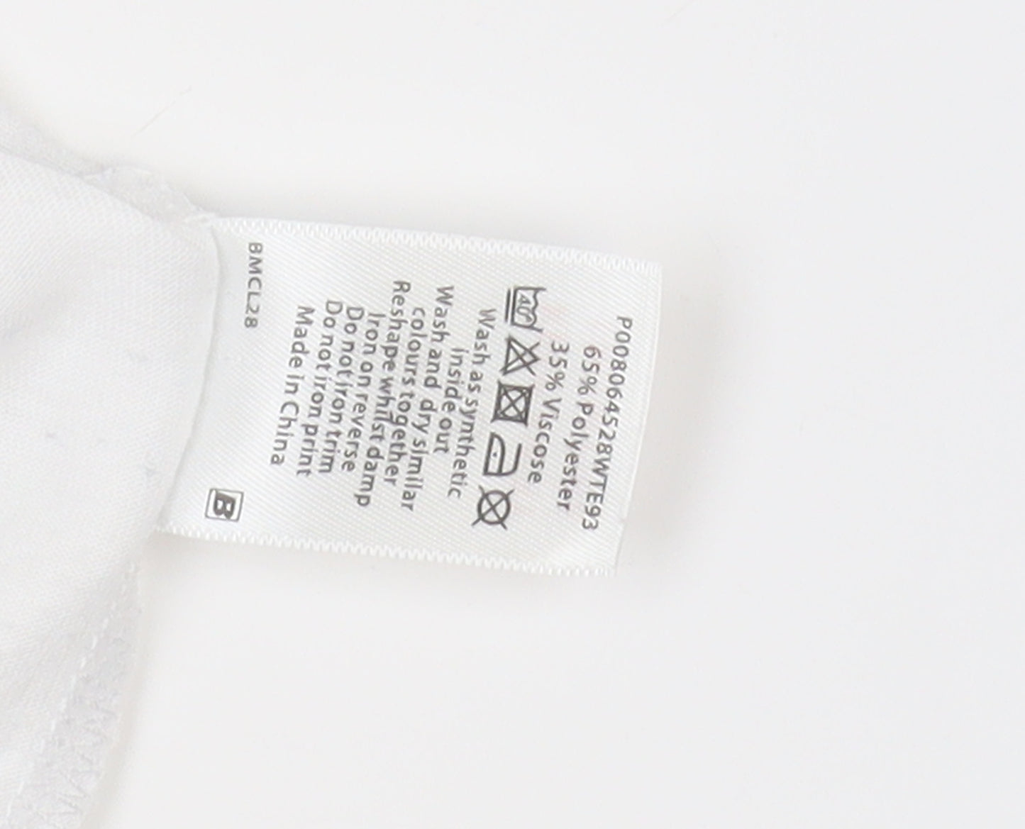 Bm Women's White Floral T-Shirt Size 18