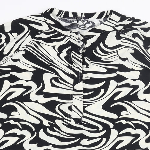Marks and Spencer Womens Black Geometric Polyester Basic Blouse Size 20 V-Neck