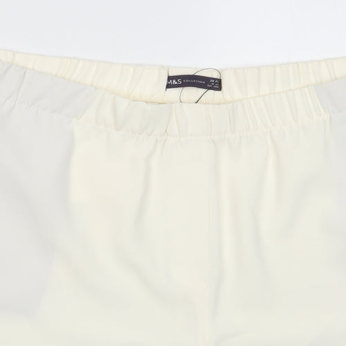 Marks and Spencer Womens Ivory Polyester Basic Shorts Size 20 L7 in Regular Pull On
