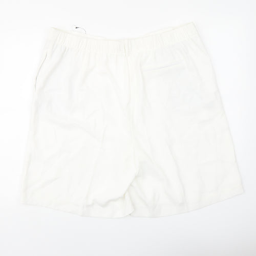 Marks and Spencer Womens Ivory Polyester Basic Shorts Size 20 L10 in Regular Pull On
