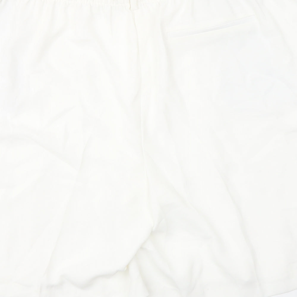 Marks and Spencer Womens Ivory Polyester Basic Shorts Size 20 L10 in Regular Pull On
