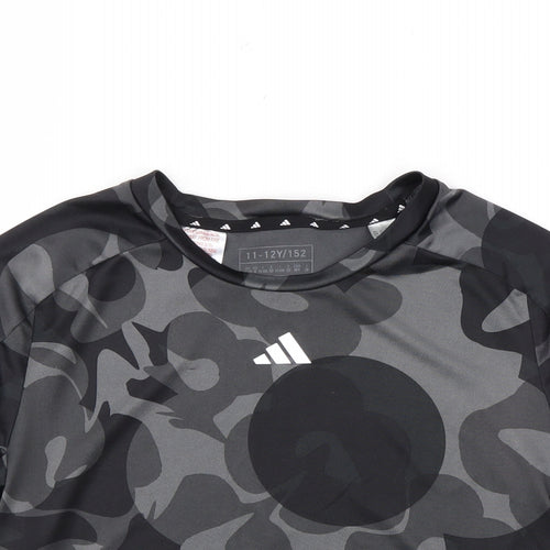 adidas Boys Grey Camouflage Polyester Basic T-Shirt Size 11-12 Years Round Neck Pullover