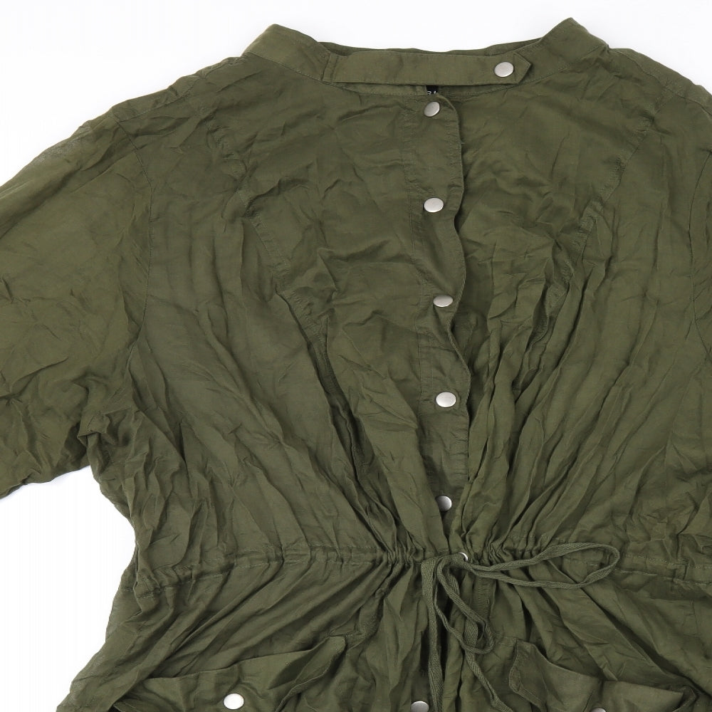 Torrid Womens Green Cotton Basic Button-Up Size 4 Round Neck