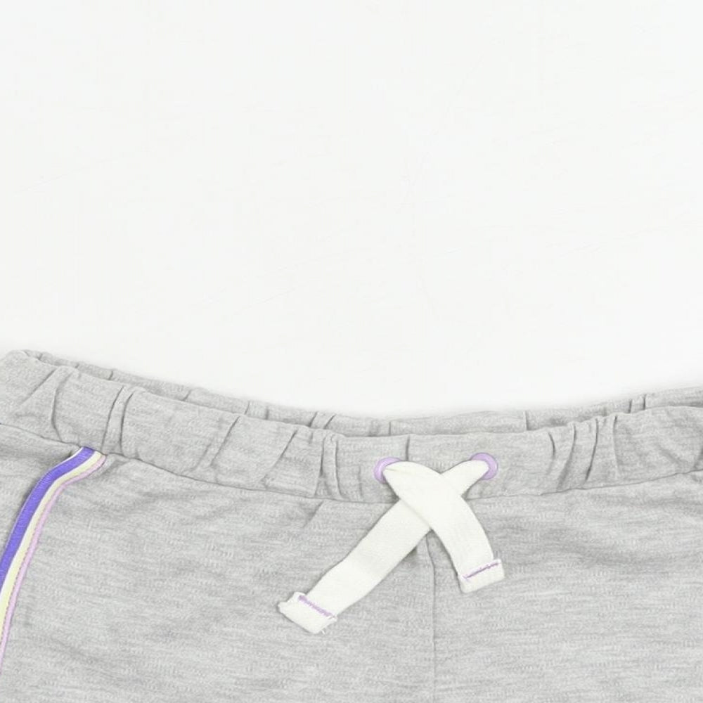 Marks and Spencer Girls Grey Cotton Sweat Shorts Size 6-7 Years Regular Drawstring - Contrasting Trim